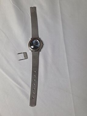 SV Sergio valente F-BAICF Quartz Analog‎ Women's Watch w/mesh band